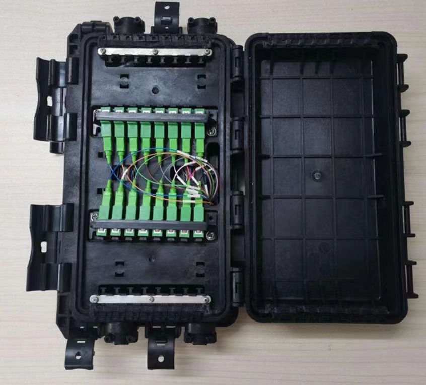 TITAN DROP WIRE CLOSURE