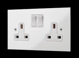 TITAN TWIN SWITCHED SOCKET OUTLET PLATE L/H