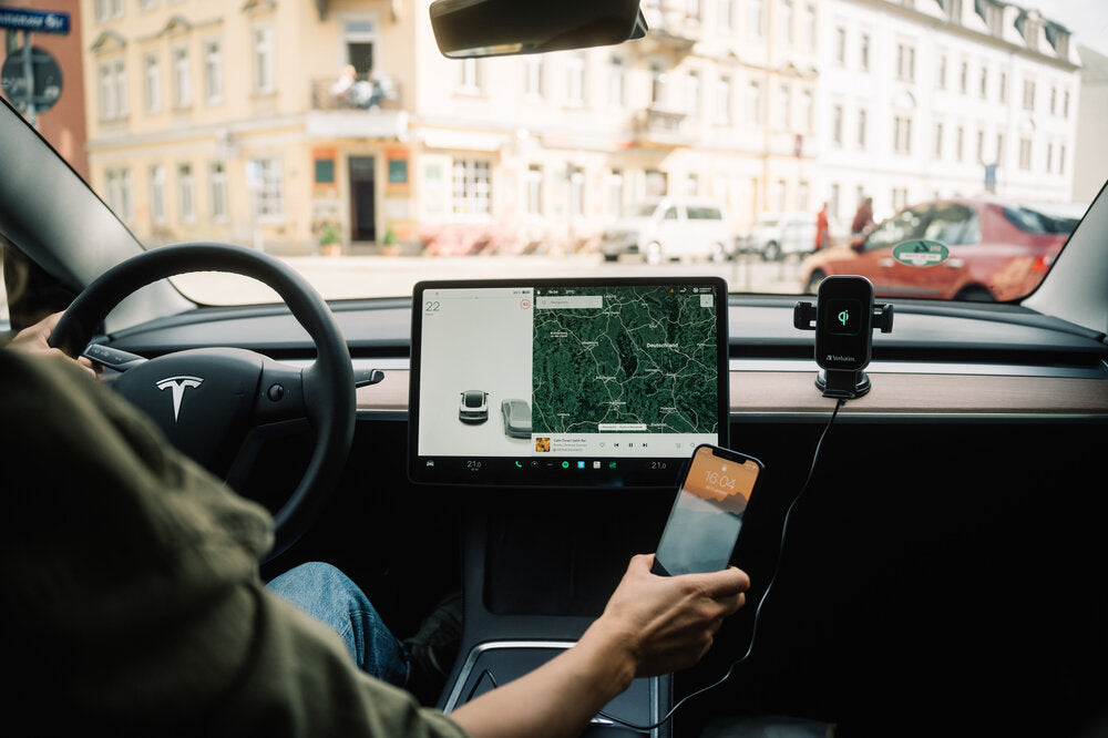Verbatim Pro Qi Fast Wireless Car Charger