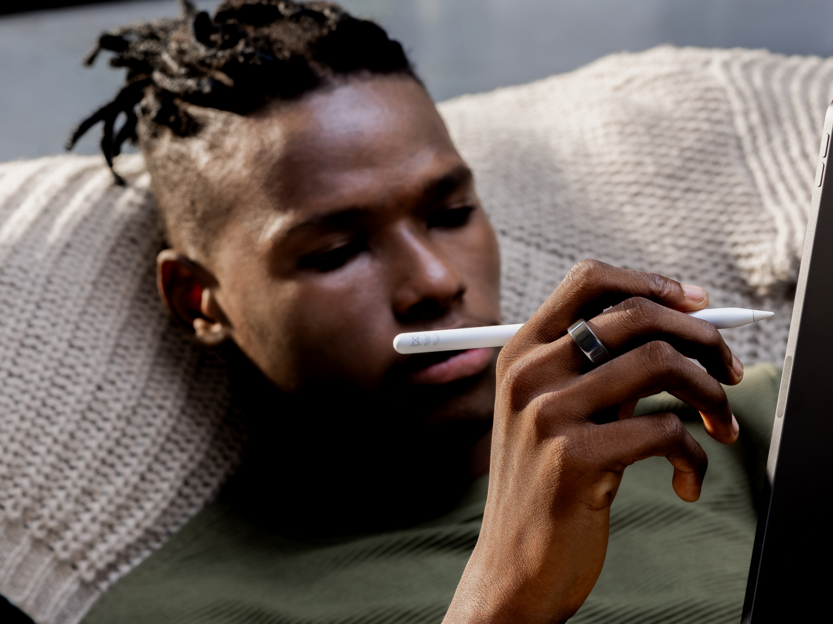 Ultrahuman Ring Air  Aster Black  Size 6