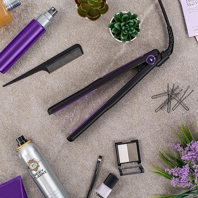 Nicky Clarke Frizz Control Straightener