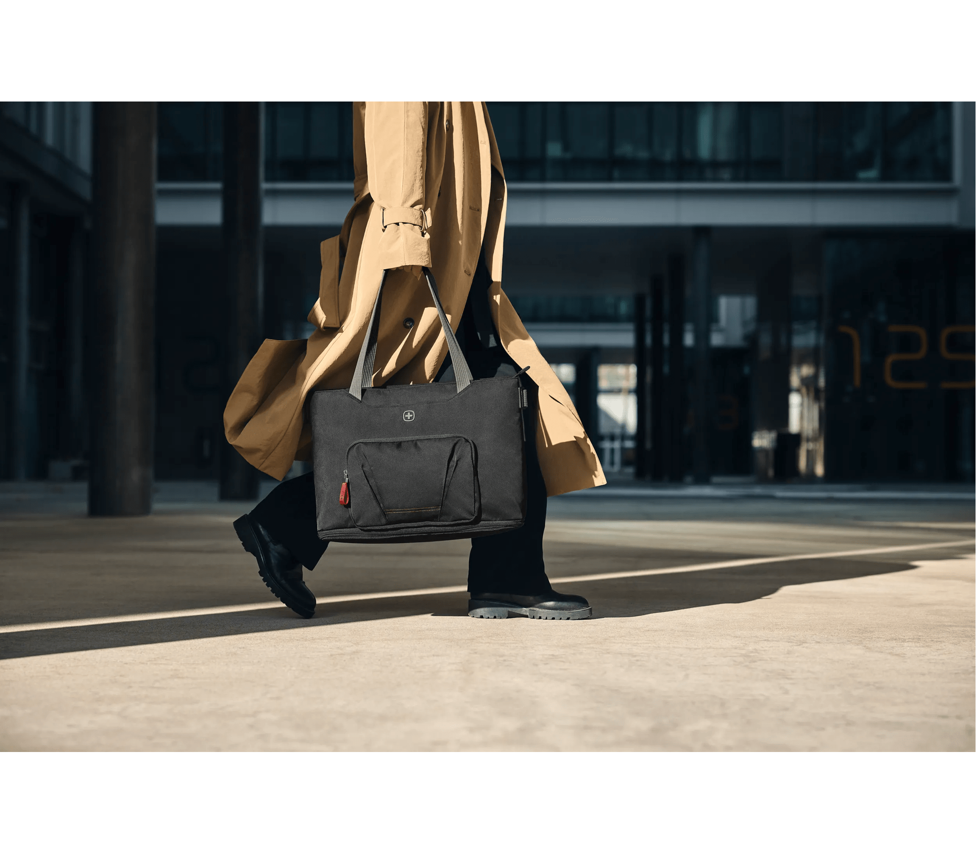 Wenger Motion Deluxe Tote Chic Black