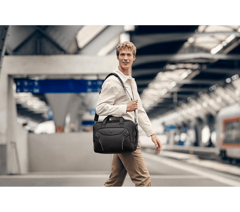 Wenger Cosmic Brief 14-16