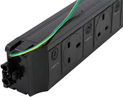 TITAN UDPU 4-WAY IND-FUSED POWER UNIT