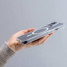 Epico Mag+ Hero Case iPhone 15 - Transparent