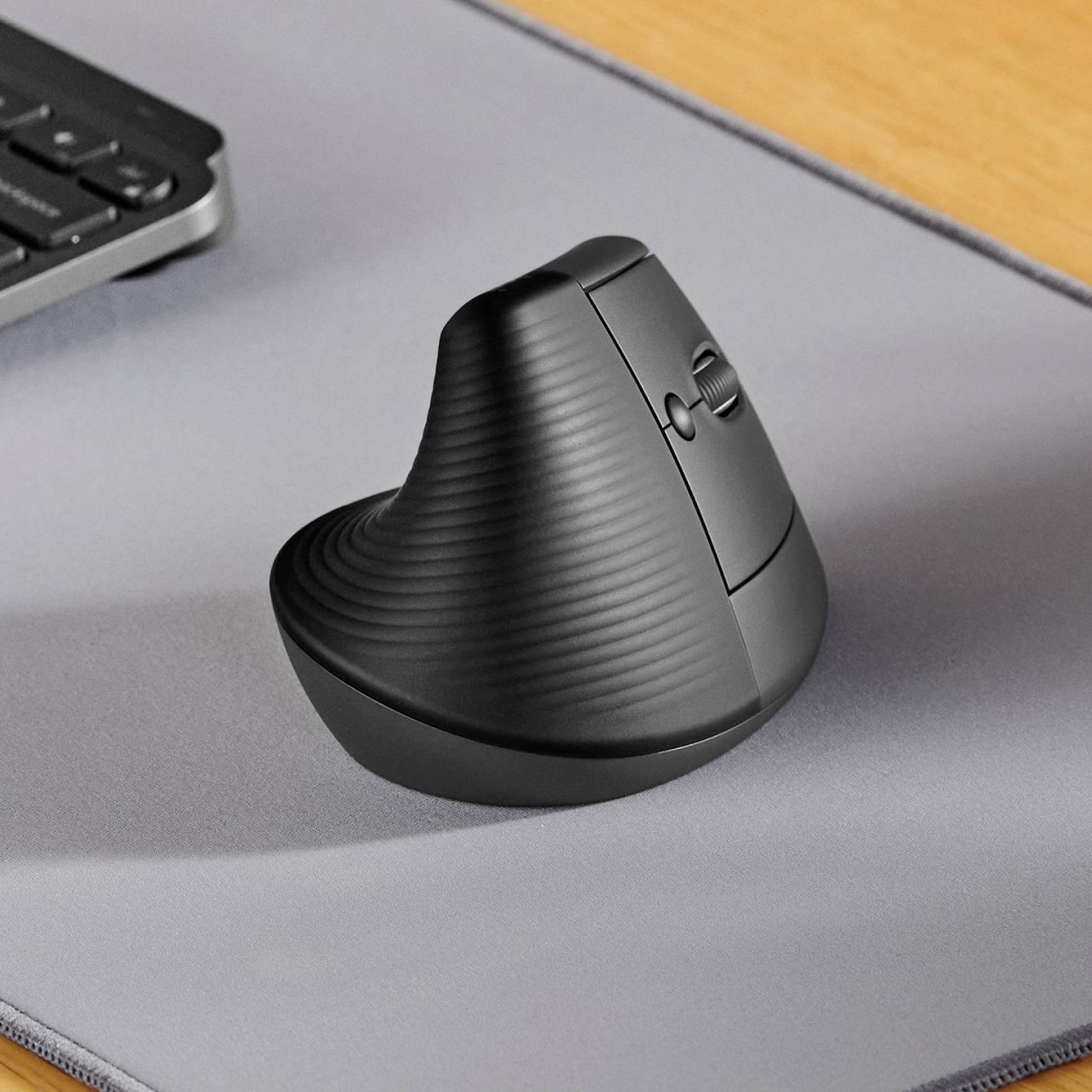 LOGITECH ERGO LIFT MOUSE GRAPHITE