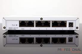 QNAP QHora-321 WiFi 6 SD-WAN Router