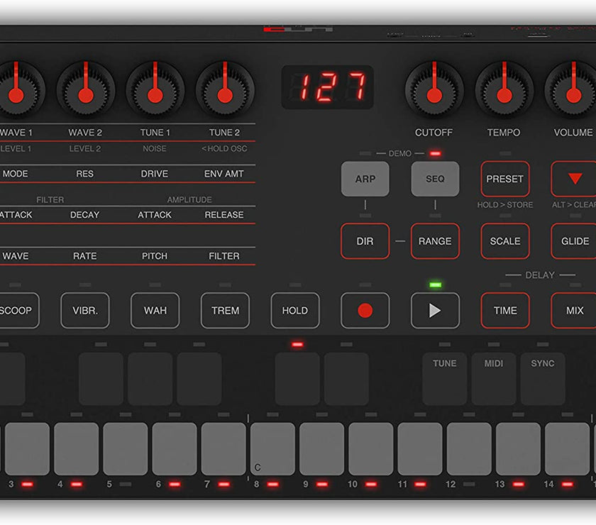 IK Multimedia UNO Synth