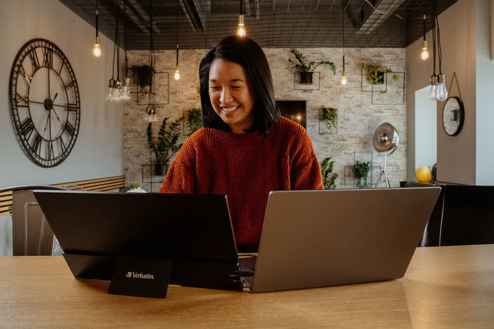 Verbatim PMT-17 Portable Touchscreen Mon