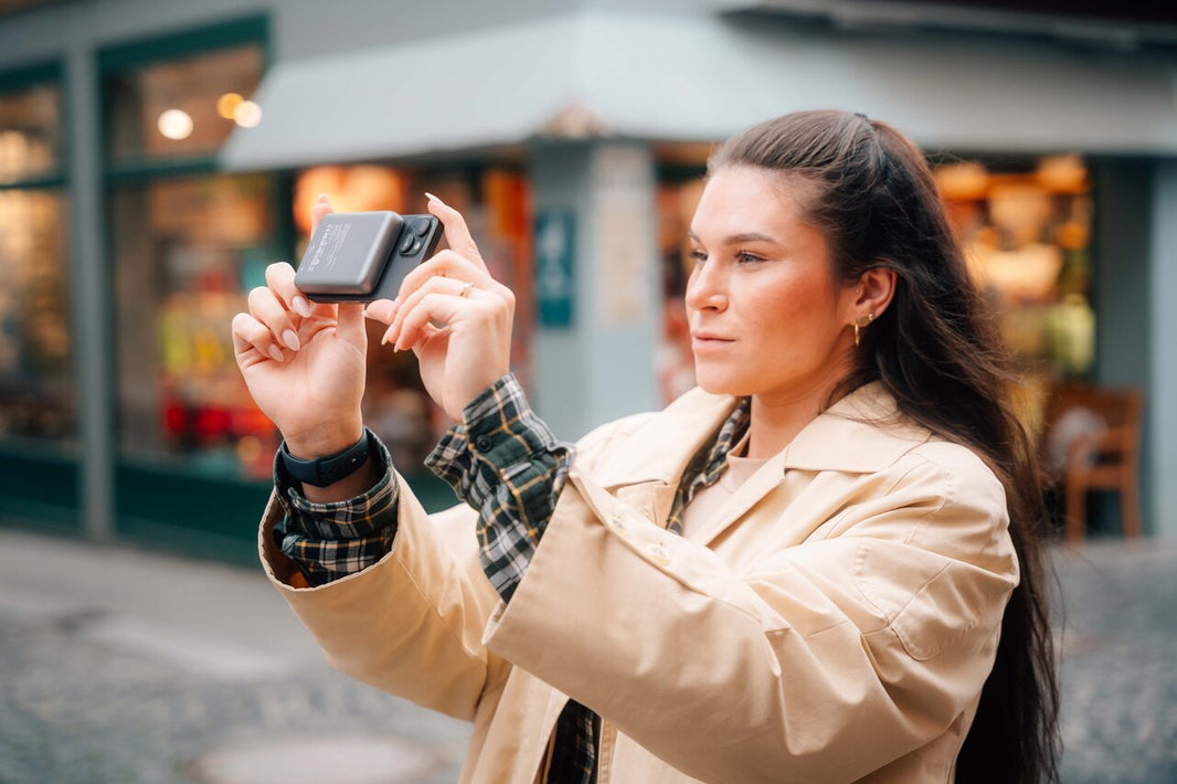 Verbatim Charge 'n' Go Power Bank 10000mAh Magnetic Wireless Charging - Grey