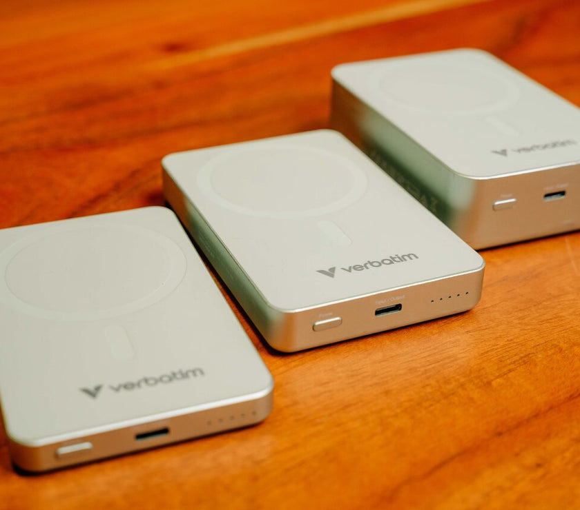 Verbatim Charge 'n' Go Essentials Power Bank 10000mAh Magnetic Wireless Charging - Green