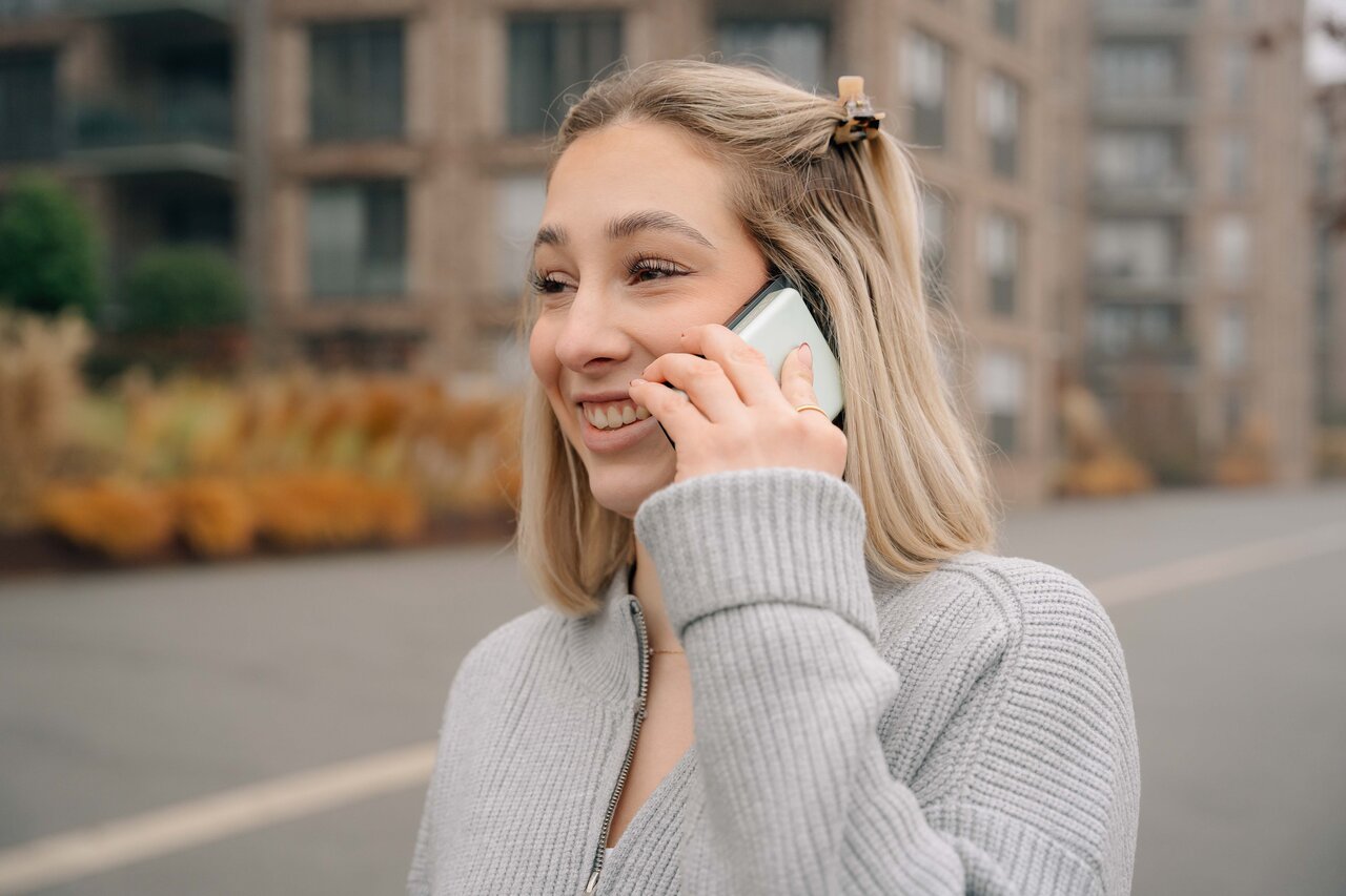 Verbatim Charge 'n' Go Essentials Power Bank 10000mAh Magnetic Wireless Charging - Green