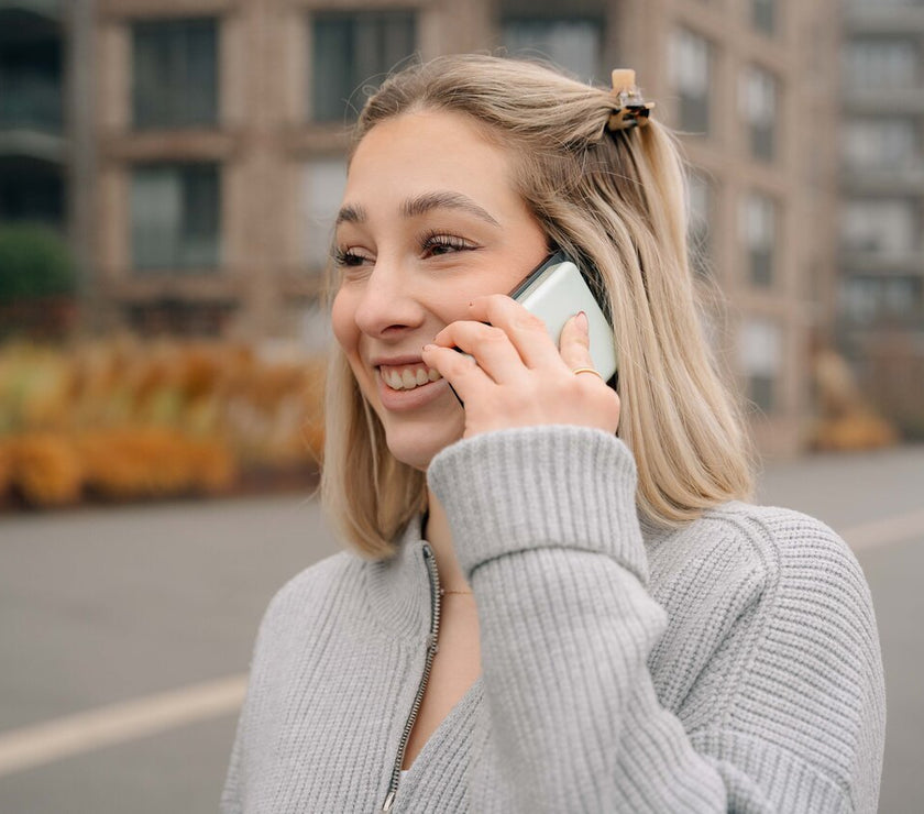 Verbatim Charge 'n' Go Essentials Power Bank 10000mAh Magnetic Wireless Charging - Green