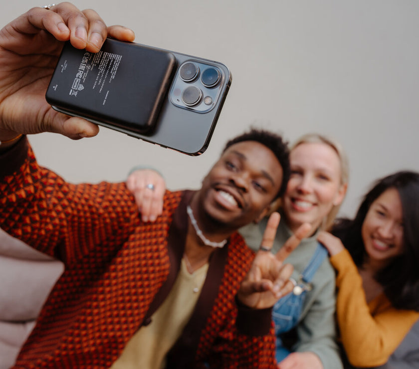 Verbatim Charge 'n' Go Power Bank 5000mAh Magnetic Wireless Charging - Black